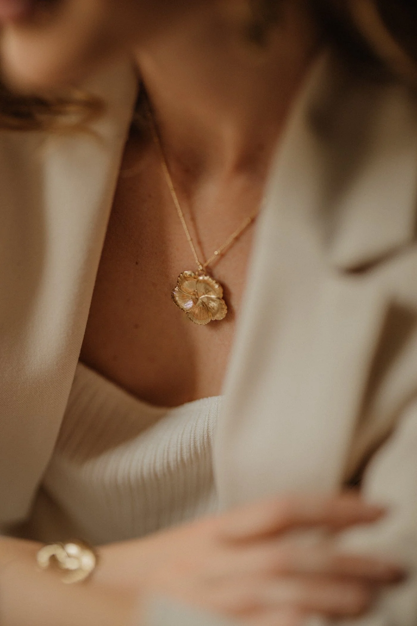 HÉLIOS - Collier fleur plaqué argent | Doré