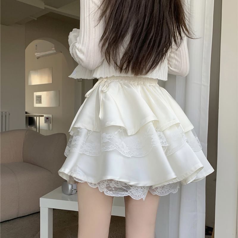 Fabricino - Mini A-lijn rok met hoge taille en kanten rand