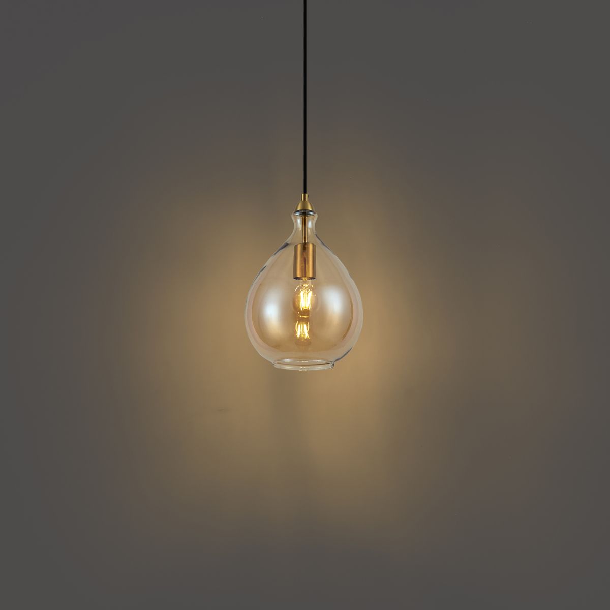 Moderne hanglamp goud met amber glas - Traditional