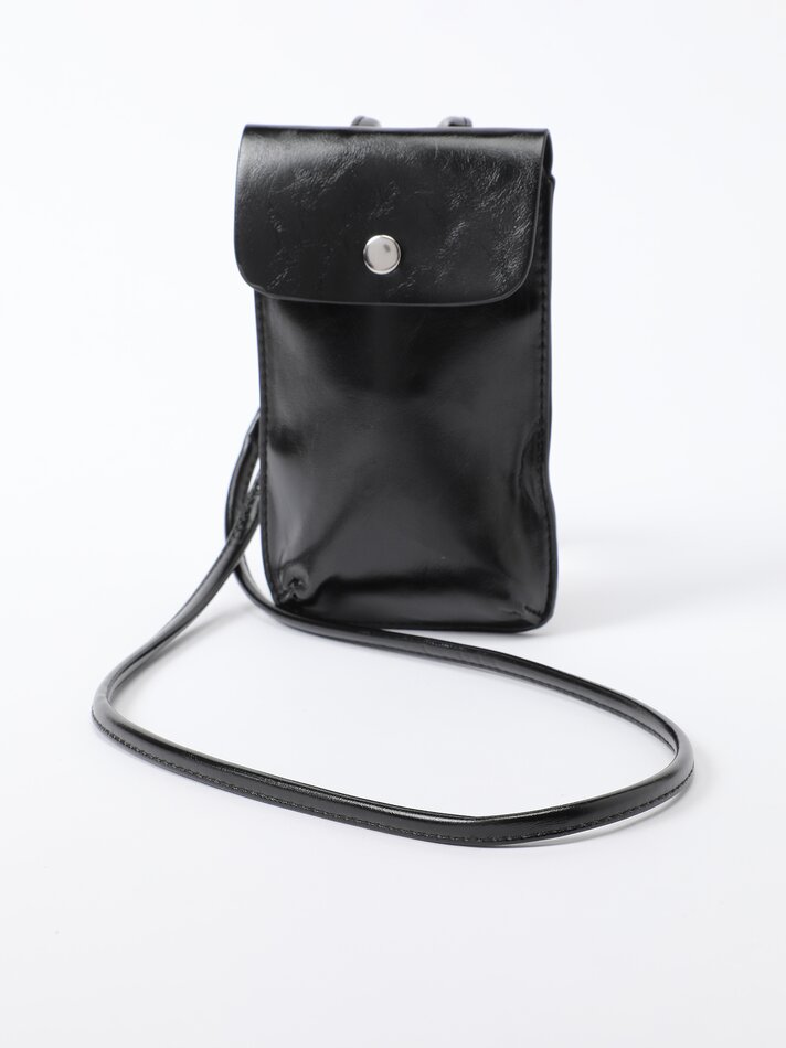 Capa para celular com efeito de couro - Preta