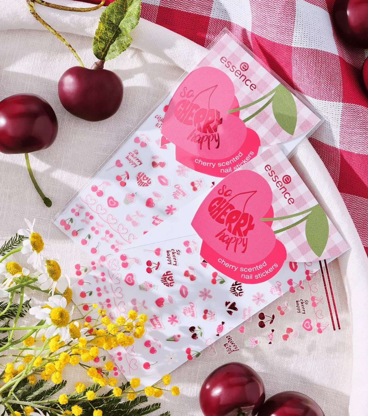 essence - *So Cherry Happy* - Adesivos de unha With Extra Cherries, Please!
