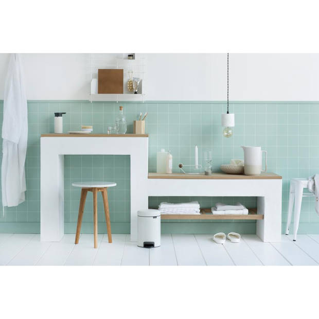 Brabantia newIcon pedaalemmer 3 liter met kunststof binnenemmer - White