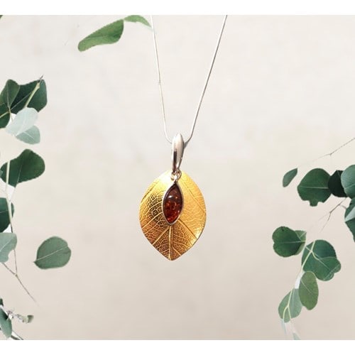 Collier feuille doré