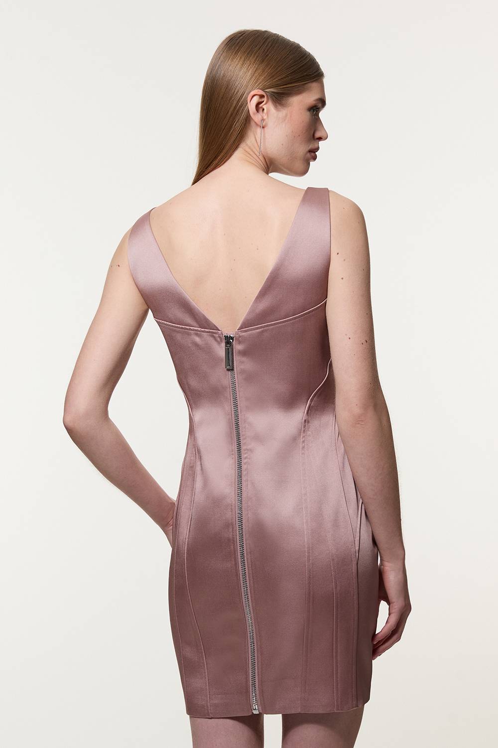 KarenMillen Robe mini en satin de viscose structurée, coupée sur mesure avec détail de couture