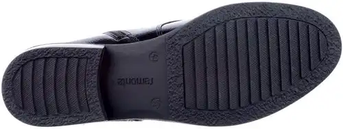 D0F79-00 Remonte zwart lak - maat 43 veterboot zwart lak - maat 43 Calandschoen