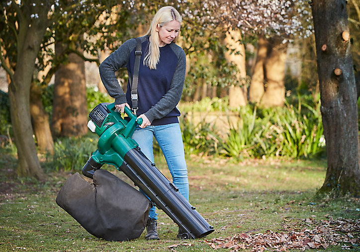 Aspirateur souffleur broyeur FPBVP30-2 30 cc sans fil