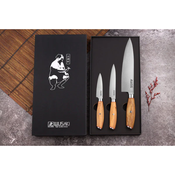 Coffret Wusaki 3 couteaux chef + office + universel Fujiko manche oli