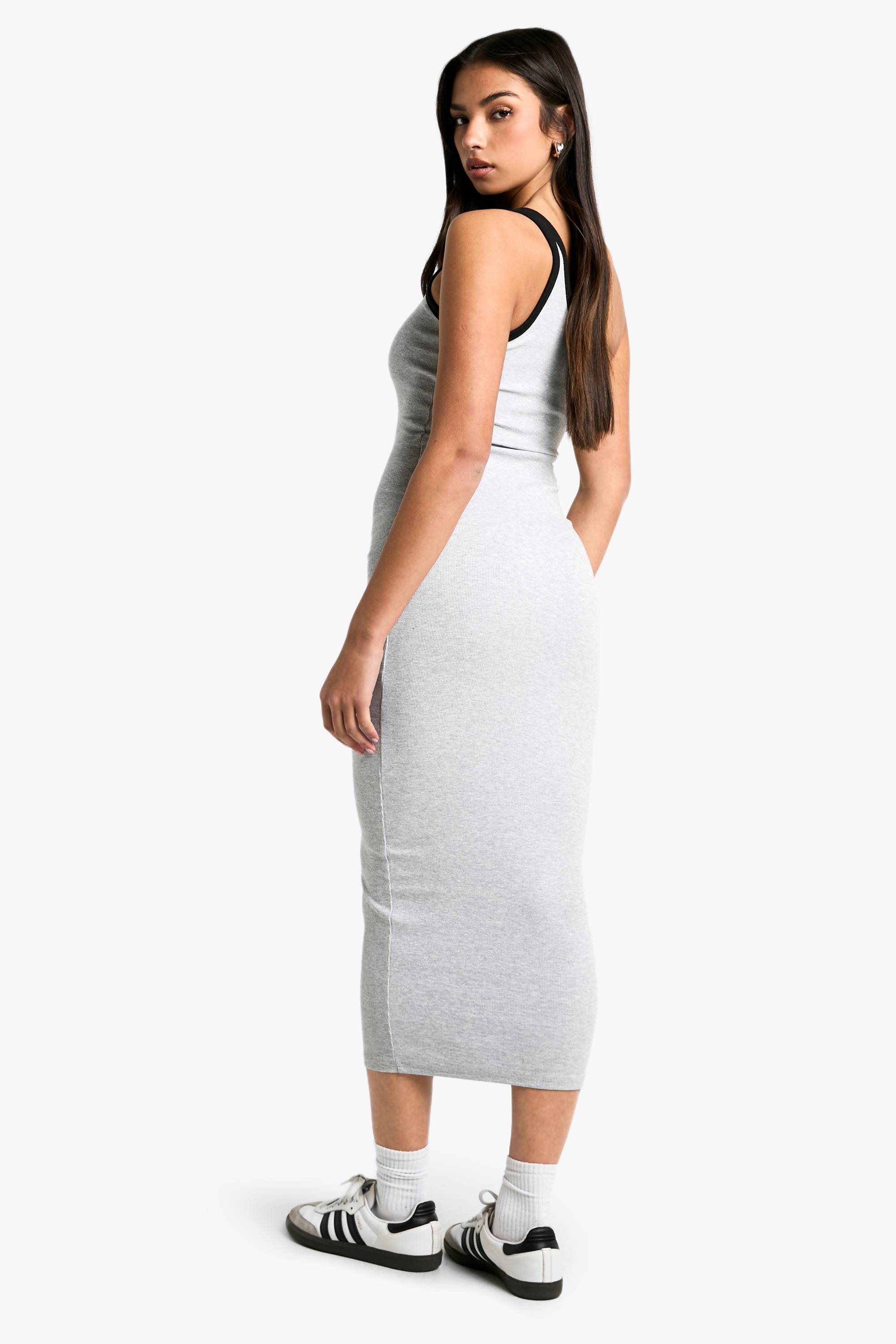 boohoo Robe midaxi à une épaule avec garniture contrastante