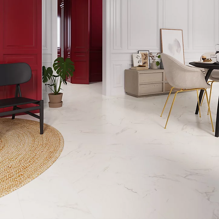Sol stratifié clipsable Elegance aspect marbre blanc 8 mm compatible pièces humides
