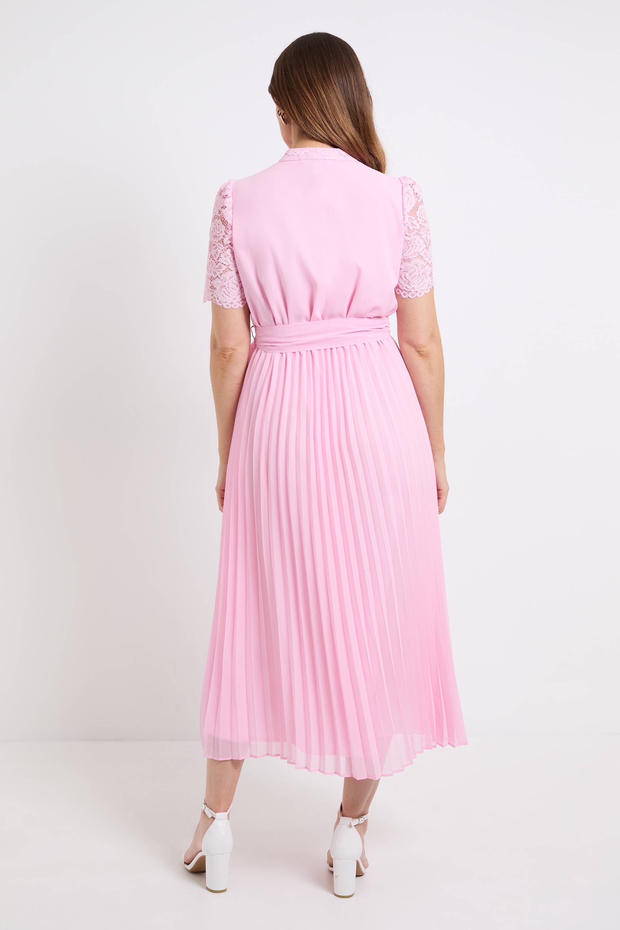 Wallis Robe Midi Plissée En Dentelle Sans Col