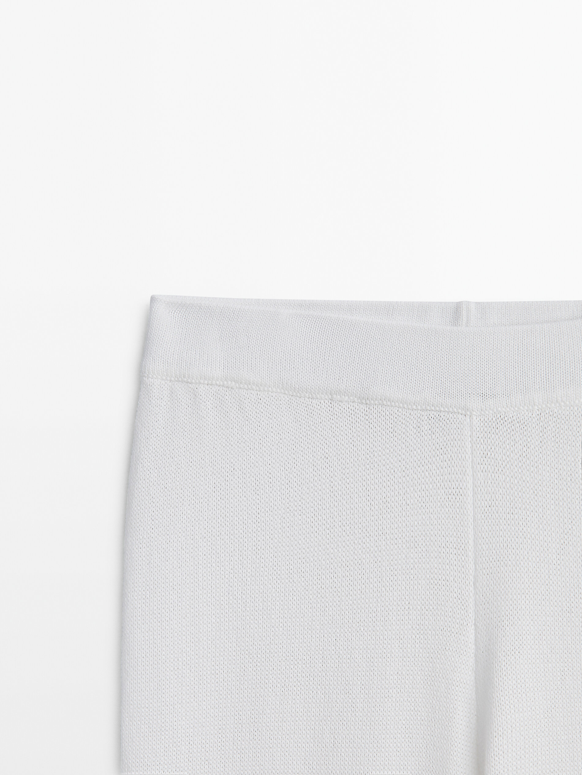 Conjunto de calça e blusa em malha canelada - BRANCA