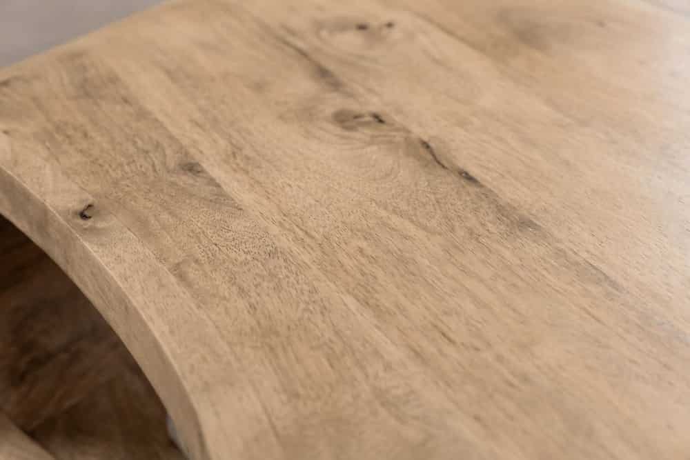 Couchtisch ORGANIC LIVING 90cm natur cream finish Mangoholz mit Hairpin Legs