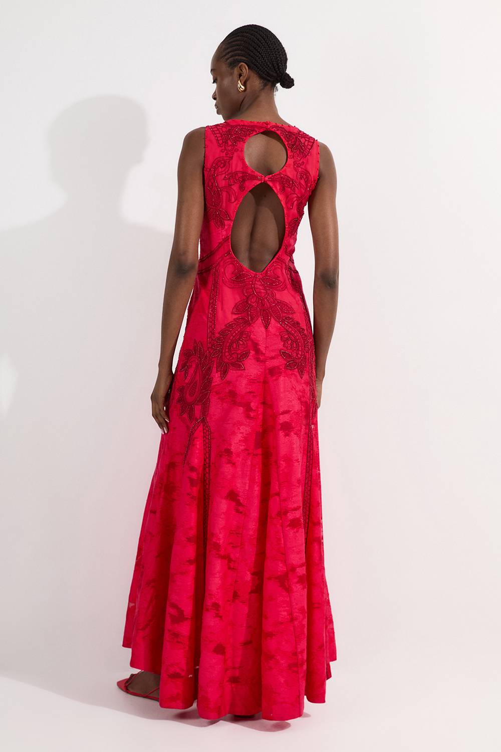 KarenMillen Robe maxi tissée à décolleté en V profond, ornée de motifs tropicaux Burnout