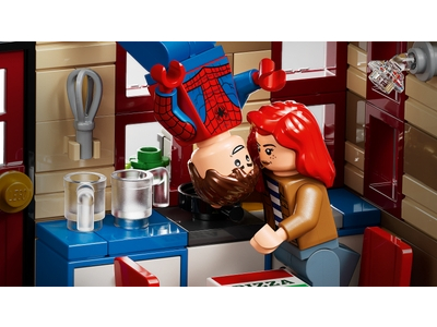 LEGO Het appartement van Peter Parker (76317)