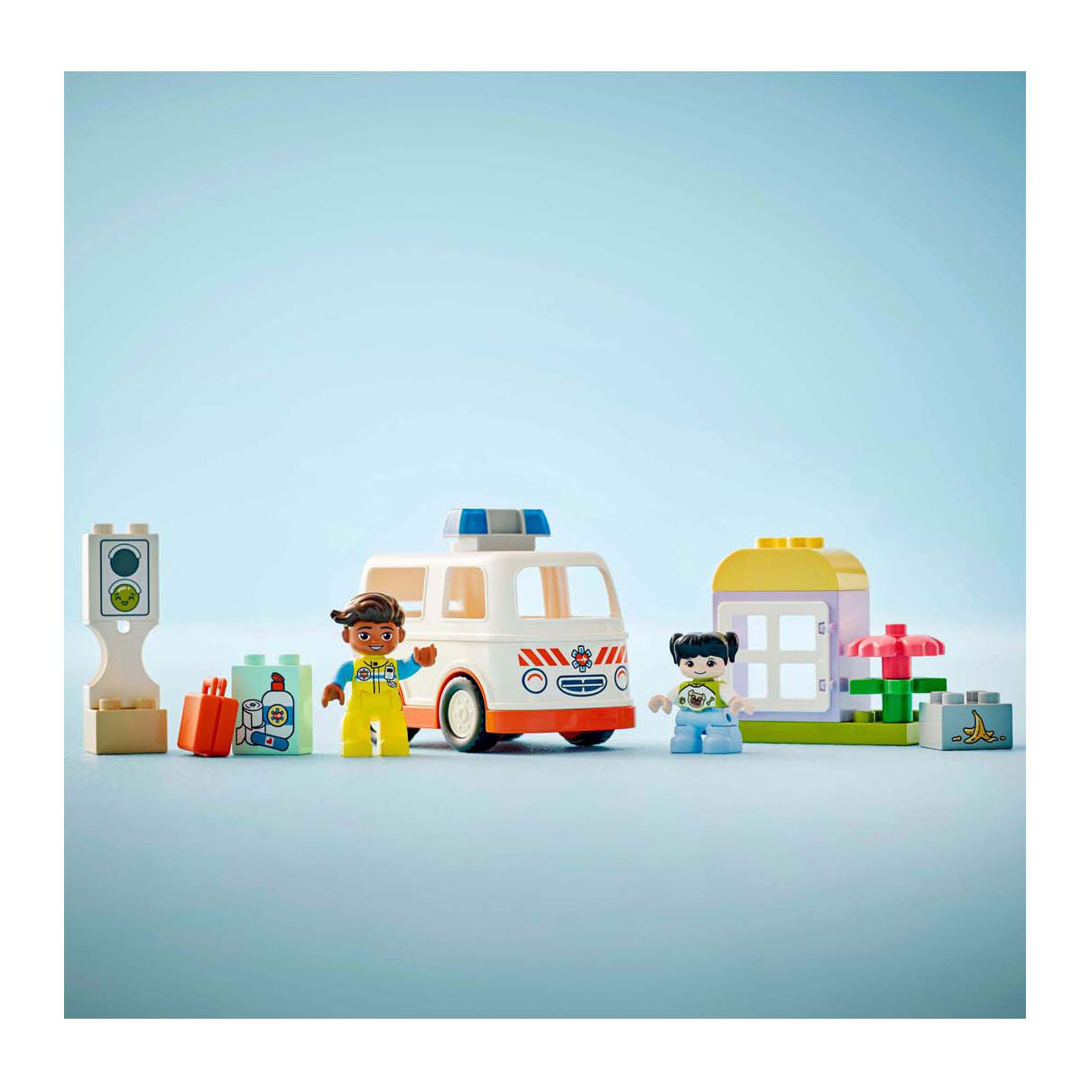 LEGO DUPLO Town 10447 Ambulance met Chauffeur
