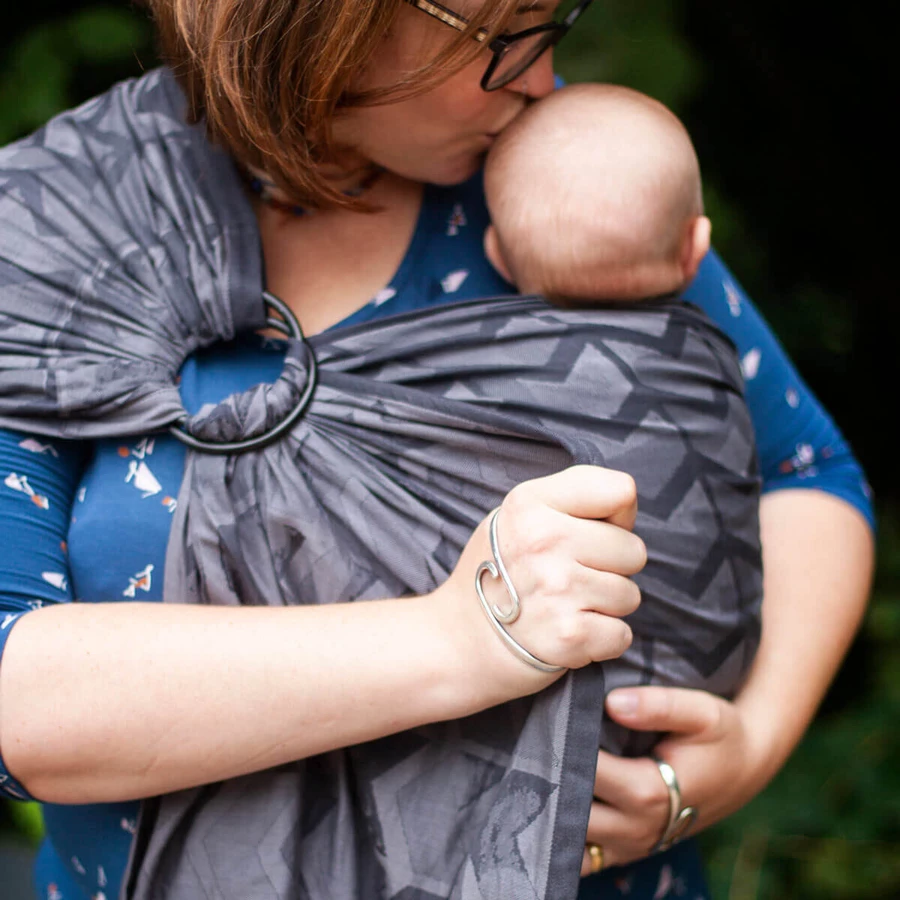Hoppediz Babytragetuch Ring-Sling kbA Amsterdam black