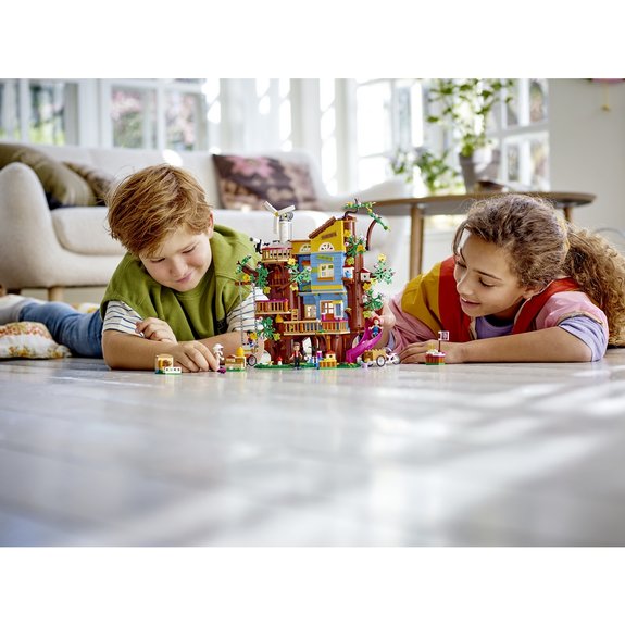 La cabane de l’amitié dans l’arbre LEGO Friends 41703