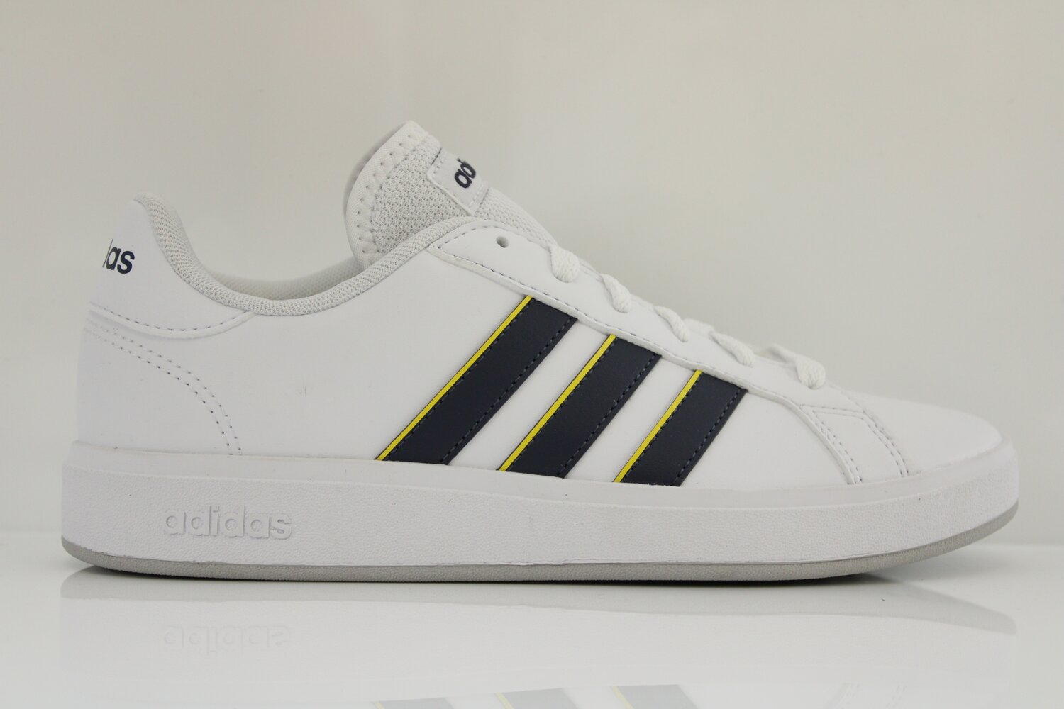 Adidas Sneaker