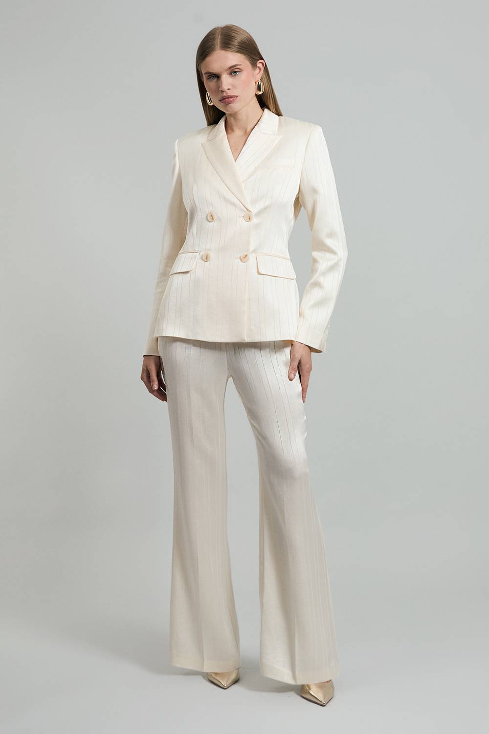 KarenMillen Blazer de smoking surdimensionné taillé sur mesure en satin premium à fines rayures
