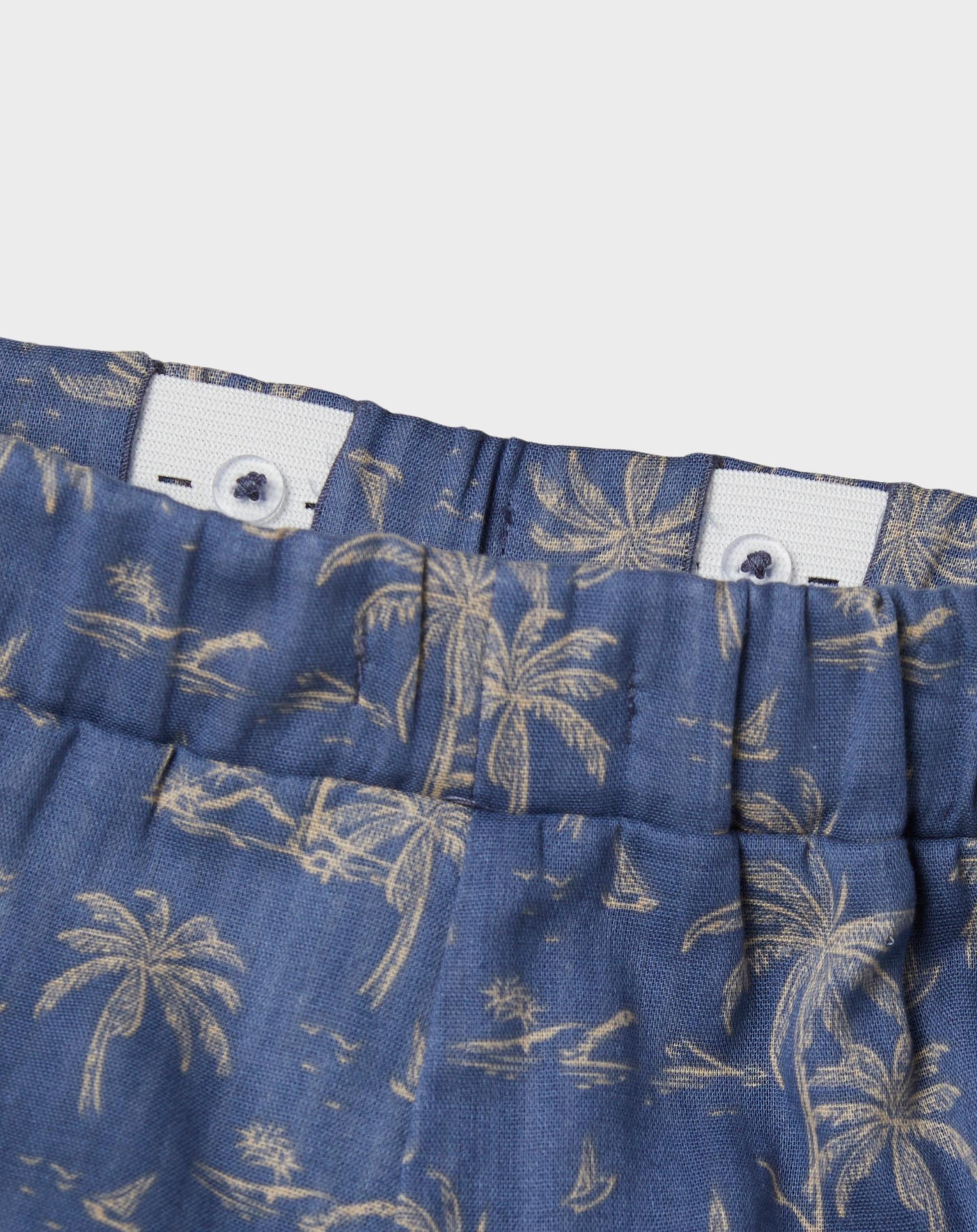 Shorts NMMFERIE in wild wind