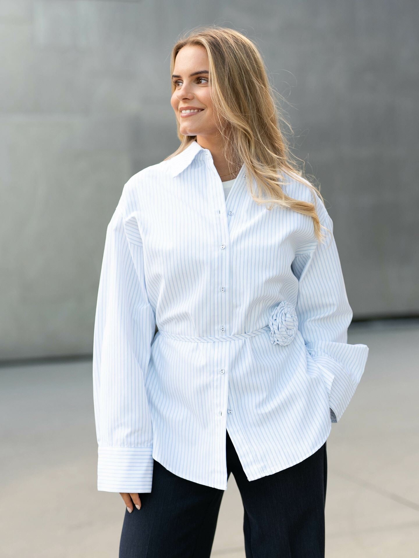 Mona Shirt
