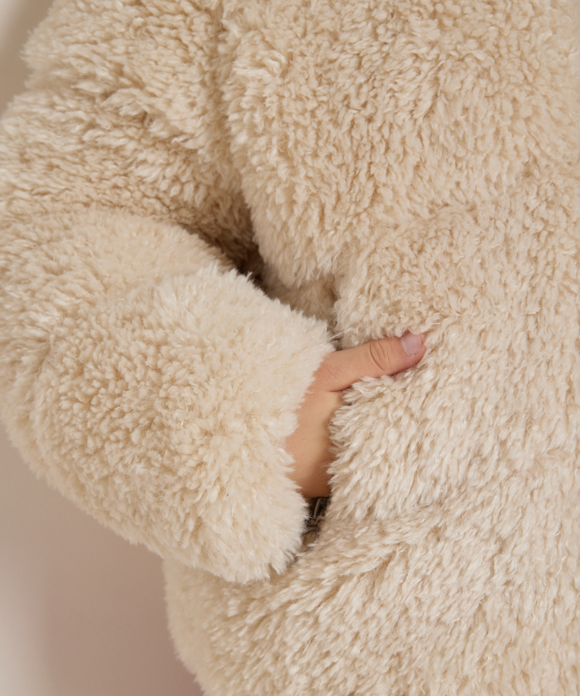 fake fur jas doorgestikt