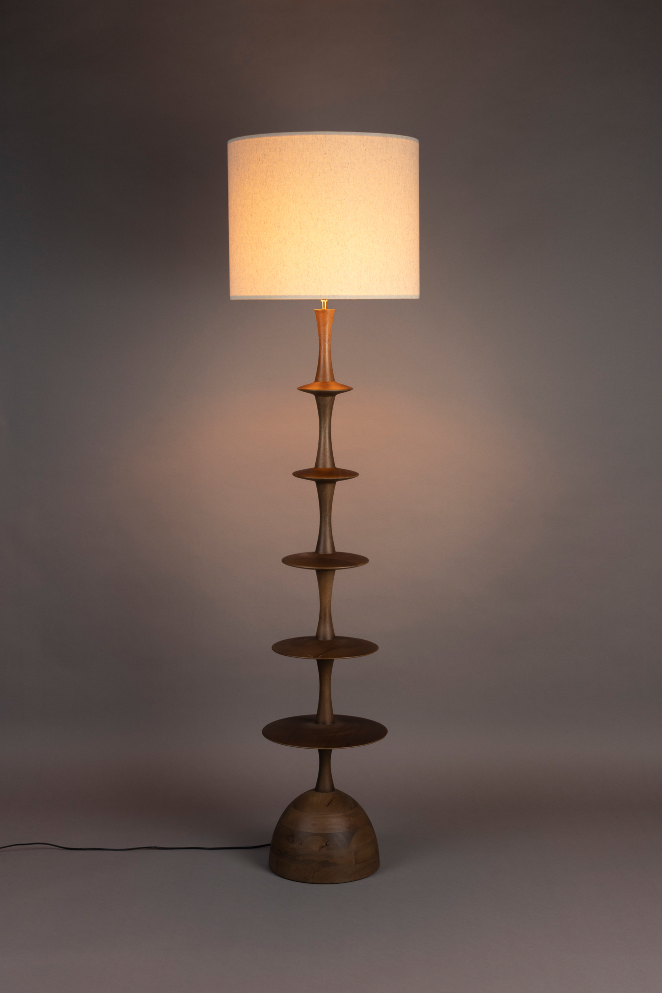 Vloerlamp CATH walnoot