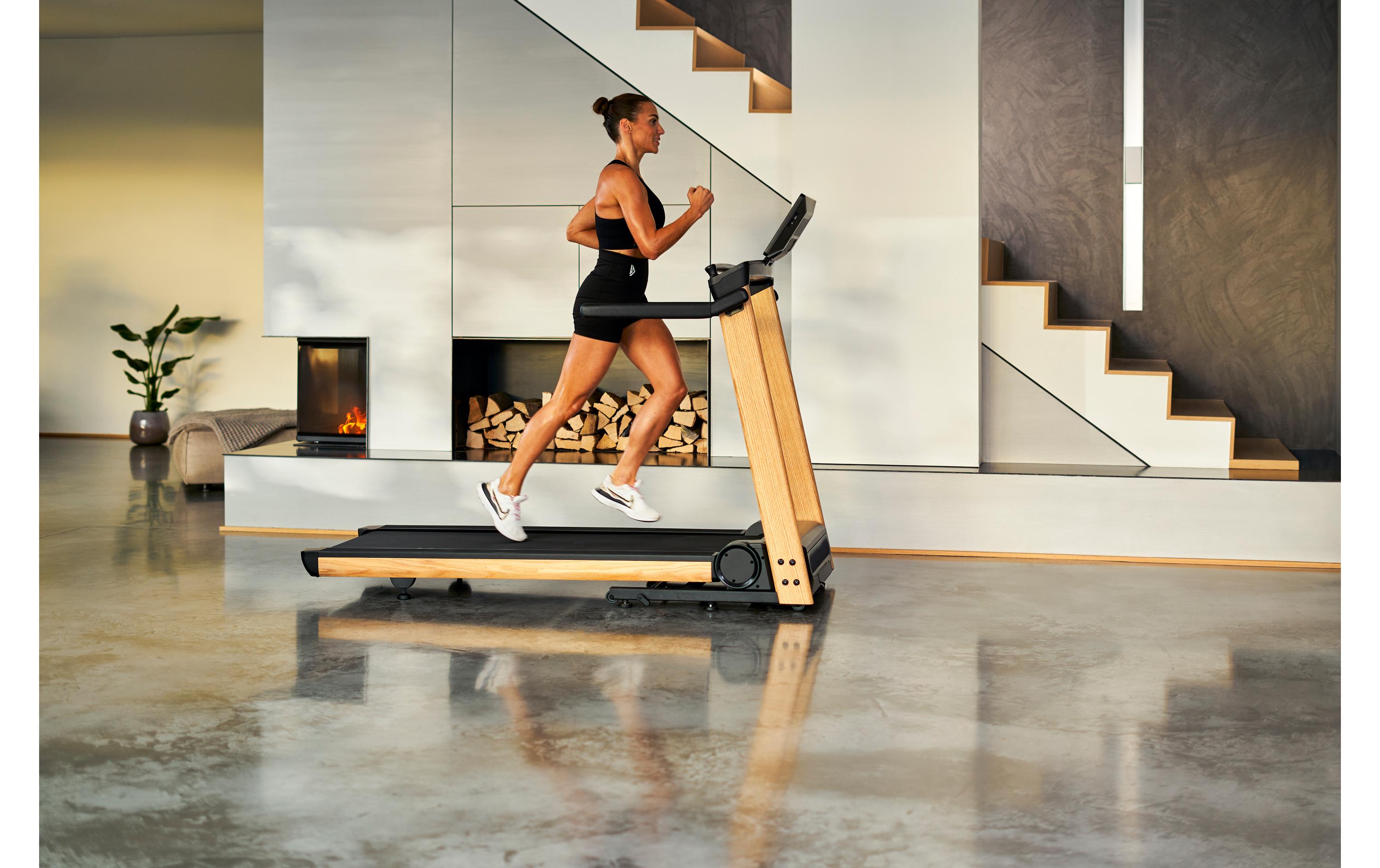 Laufband Q.Vadis 12.0 NorsK<br>Laufband mit edlem Echtholz