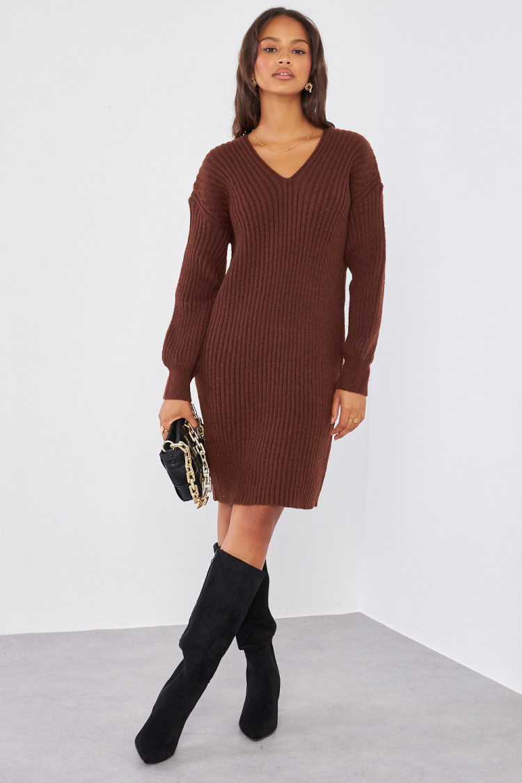 Robe pull marron courte