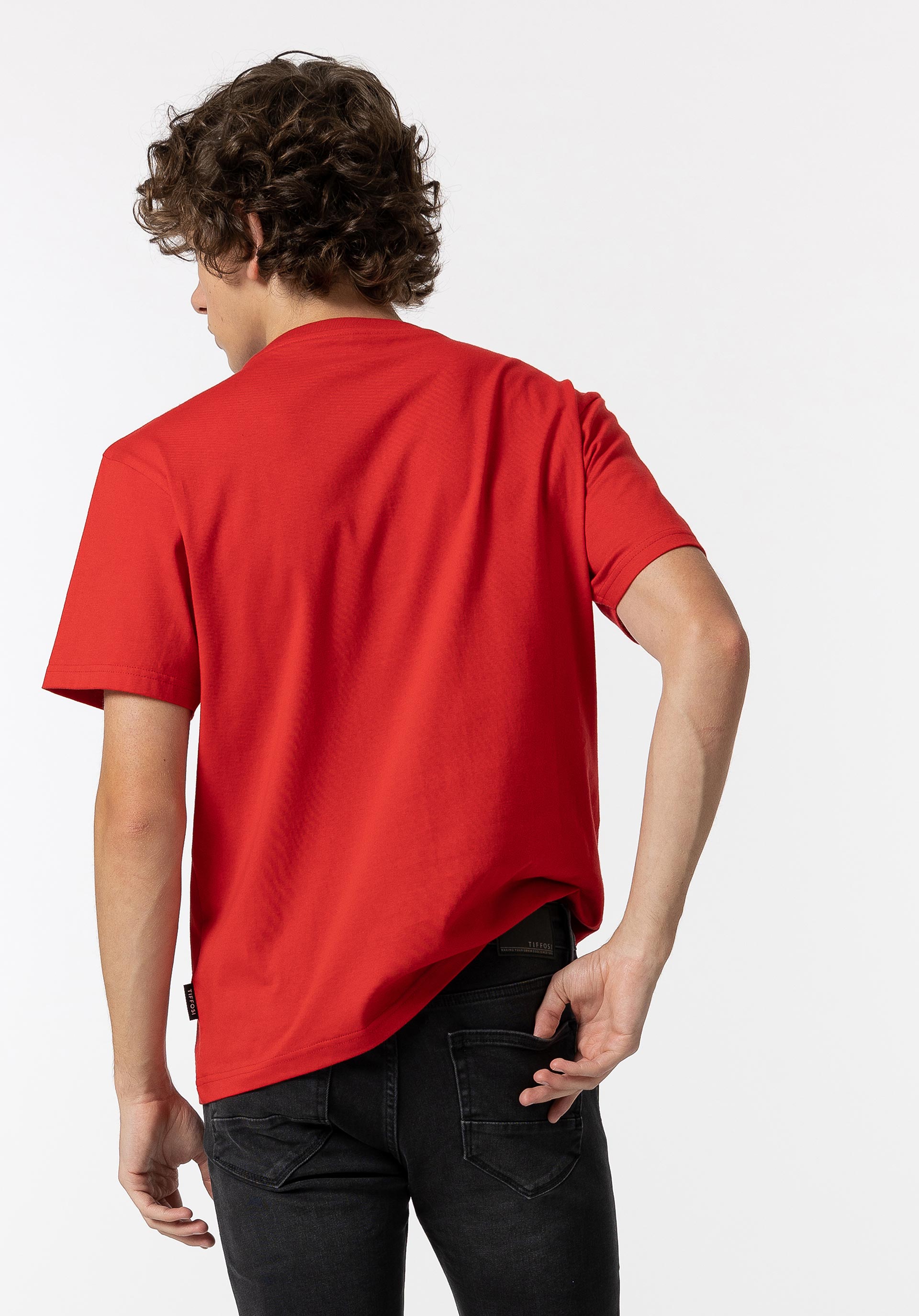 T-shirt com Texto Frontal