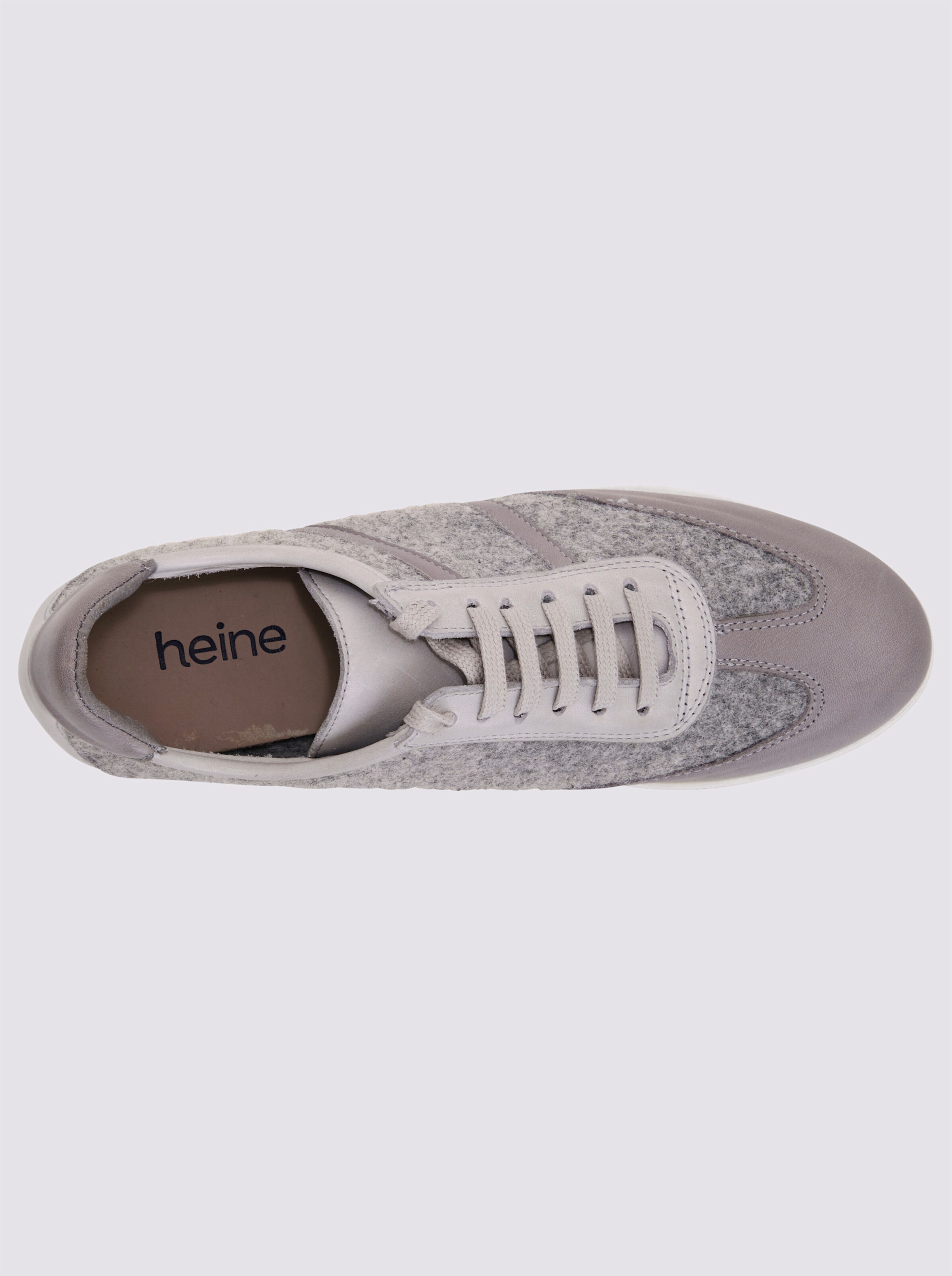 Sneaker