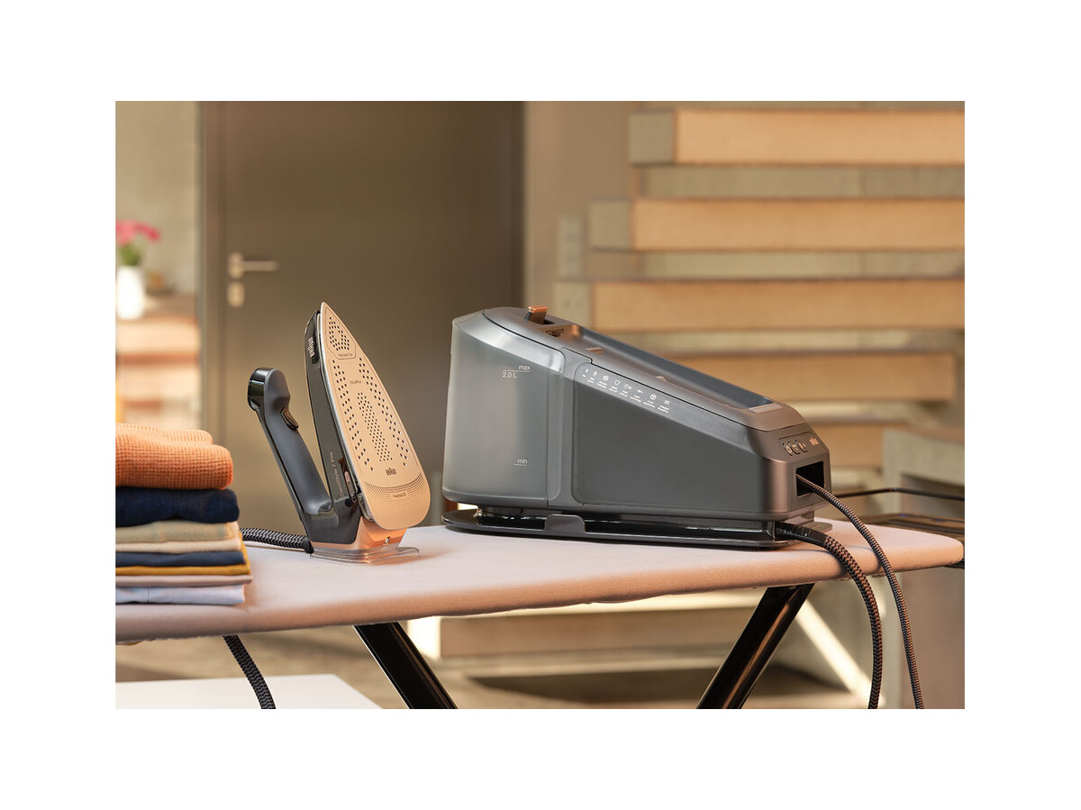 FERRO COM CALDEIRA BRAUN IS7286BK CARESTYLE 7 (PRESSÃO 8 BAR - JATO VAPOR 650 G/MIN)