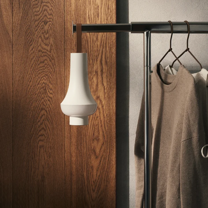 Louis Poulsen - Tomoshi Portable Akku LED-Tischleuchte, weiss