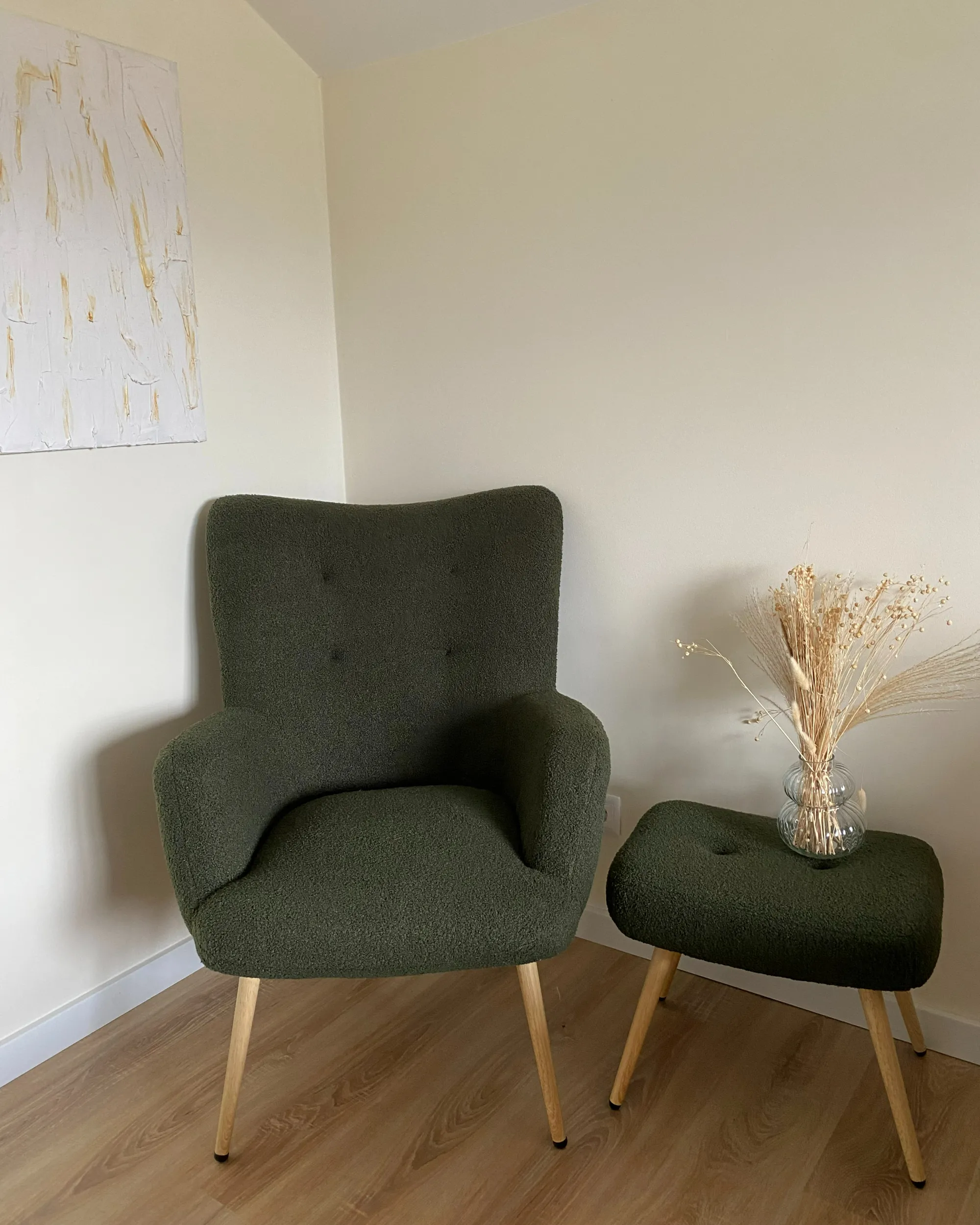 Oorfauteuil VEJLE met voetenbank Bouclé Donkergroen
