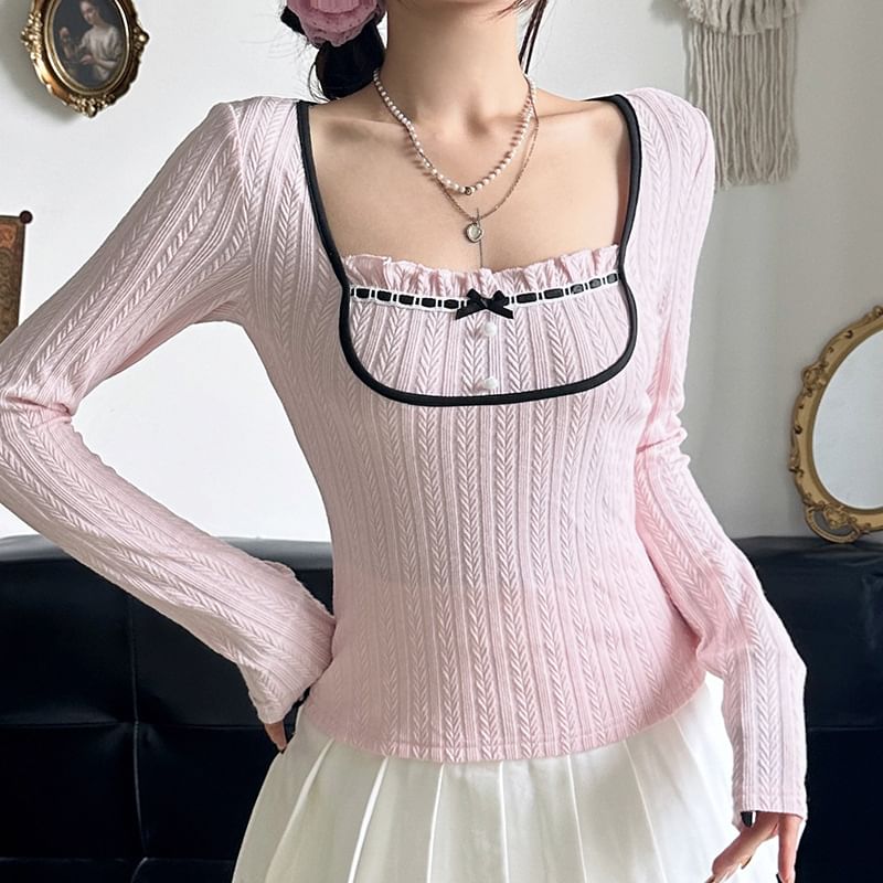 Sosana - Slim-fit top met lange mouwen, vierkante hals, plooien en strikaccent