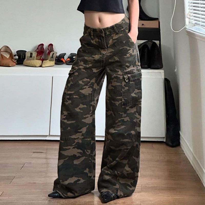 BrickBlack - Middelhoge camouflage losse broek met wijde pijpen