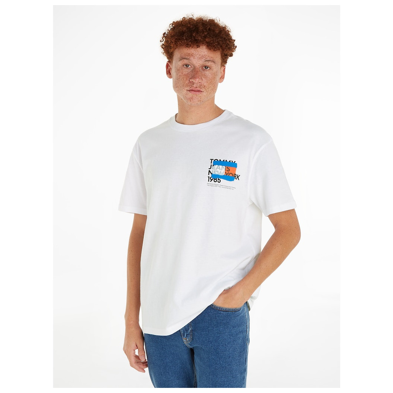 Tommy Jeans TJM TOMMY NY GRAFFITI FLAG TEE
