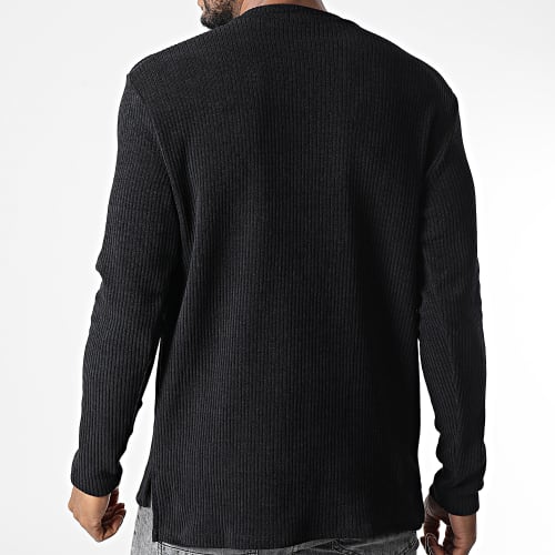 Pull Noir