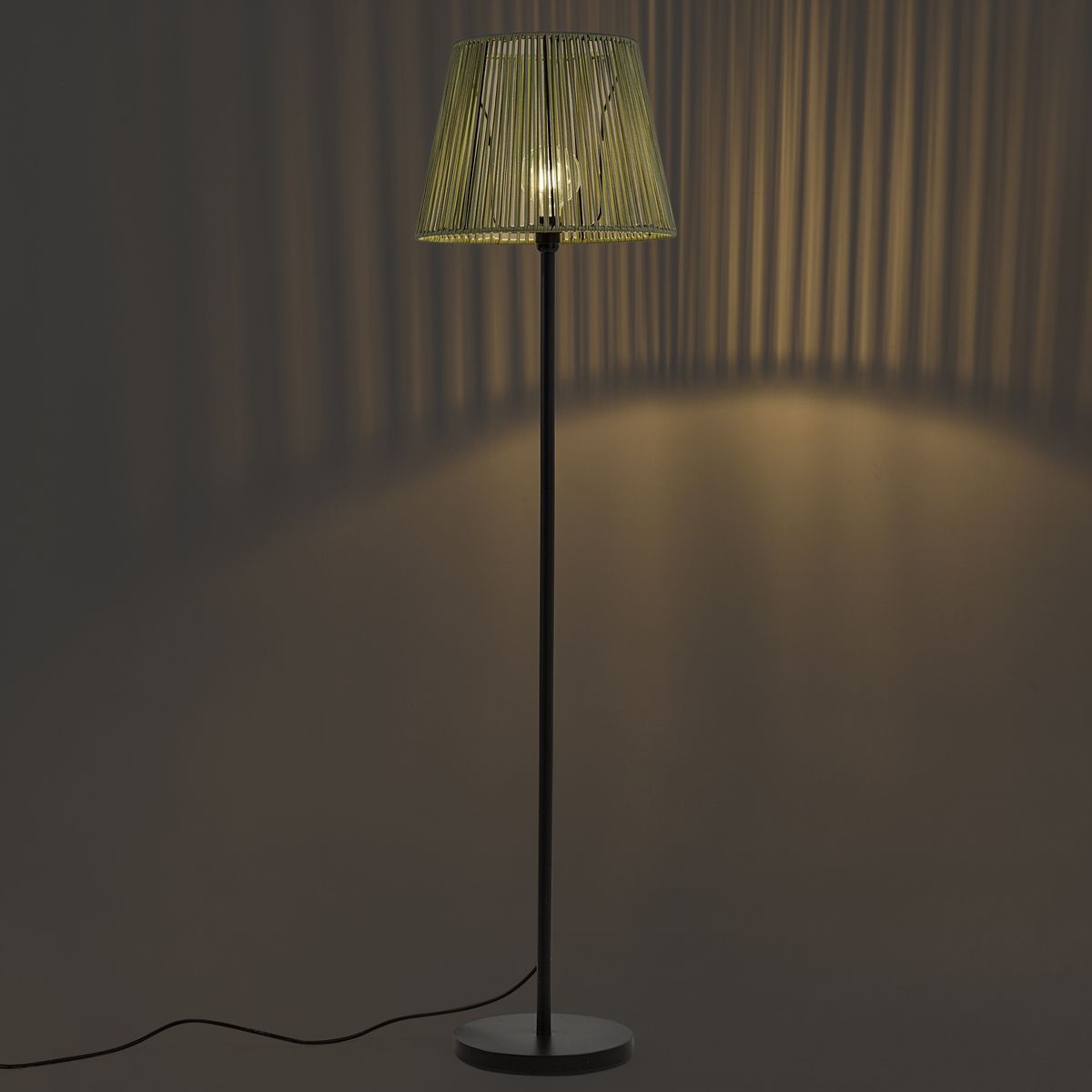 Buiten vloerlamp zwart met kap groen touw IP44 - Virginia Jayla