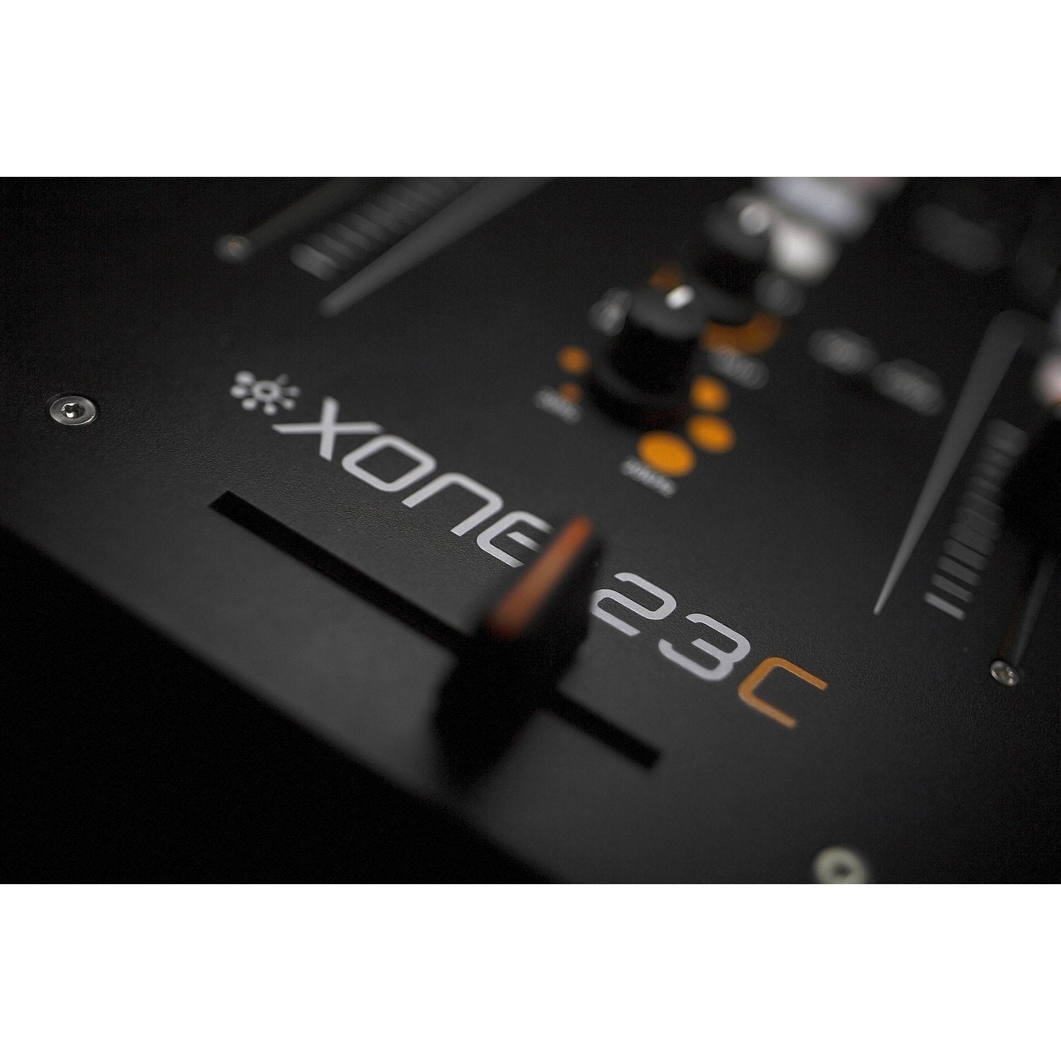 Allen & Heath Xone:23C DJ mixer met 4-kanaals geluidskaart