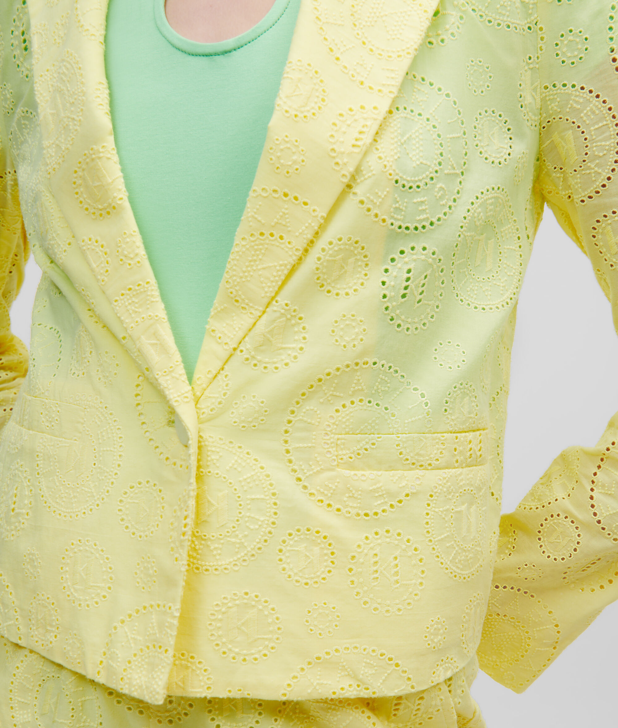 BLAZER CROPPED À BRODERIE ANGLAISE