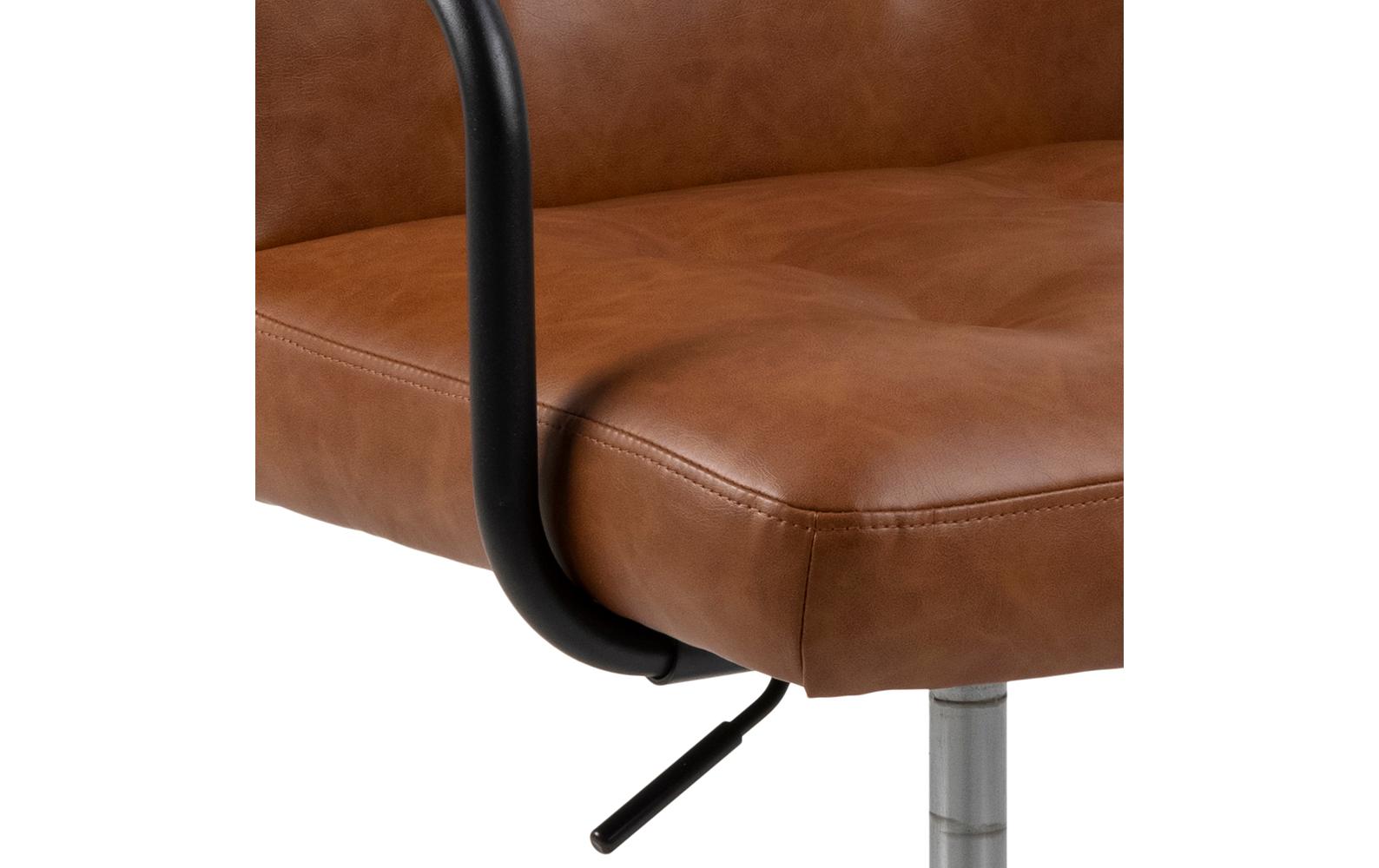 Bürostuhl Cosmo, mit Polsterrücken und Armlehnen, Cognac<br>Höhenverstellbarer Schreibtischstuhl