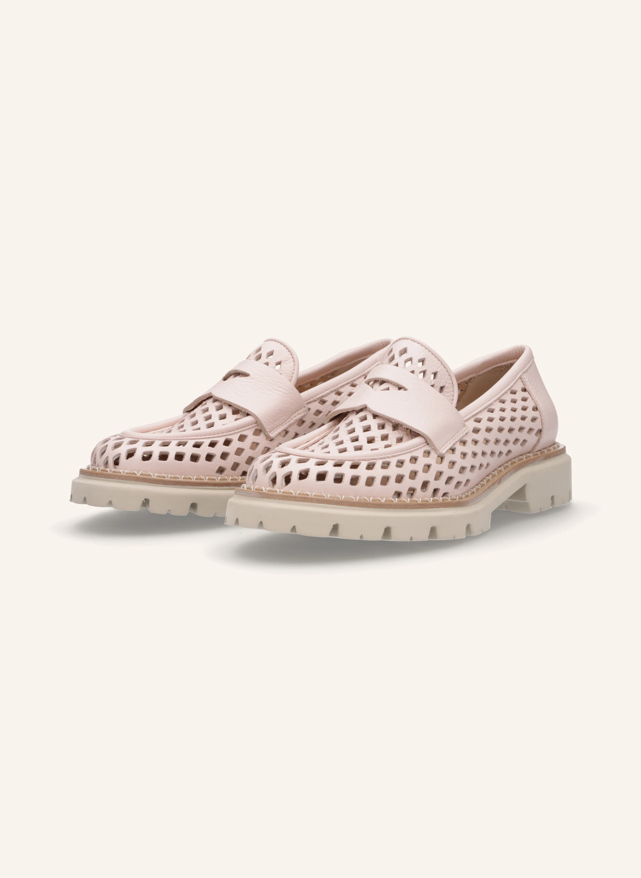 THEA MIKA Loafer