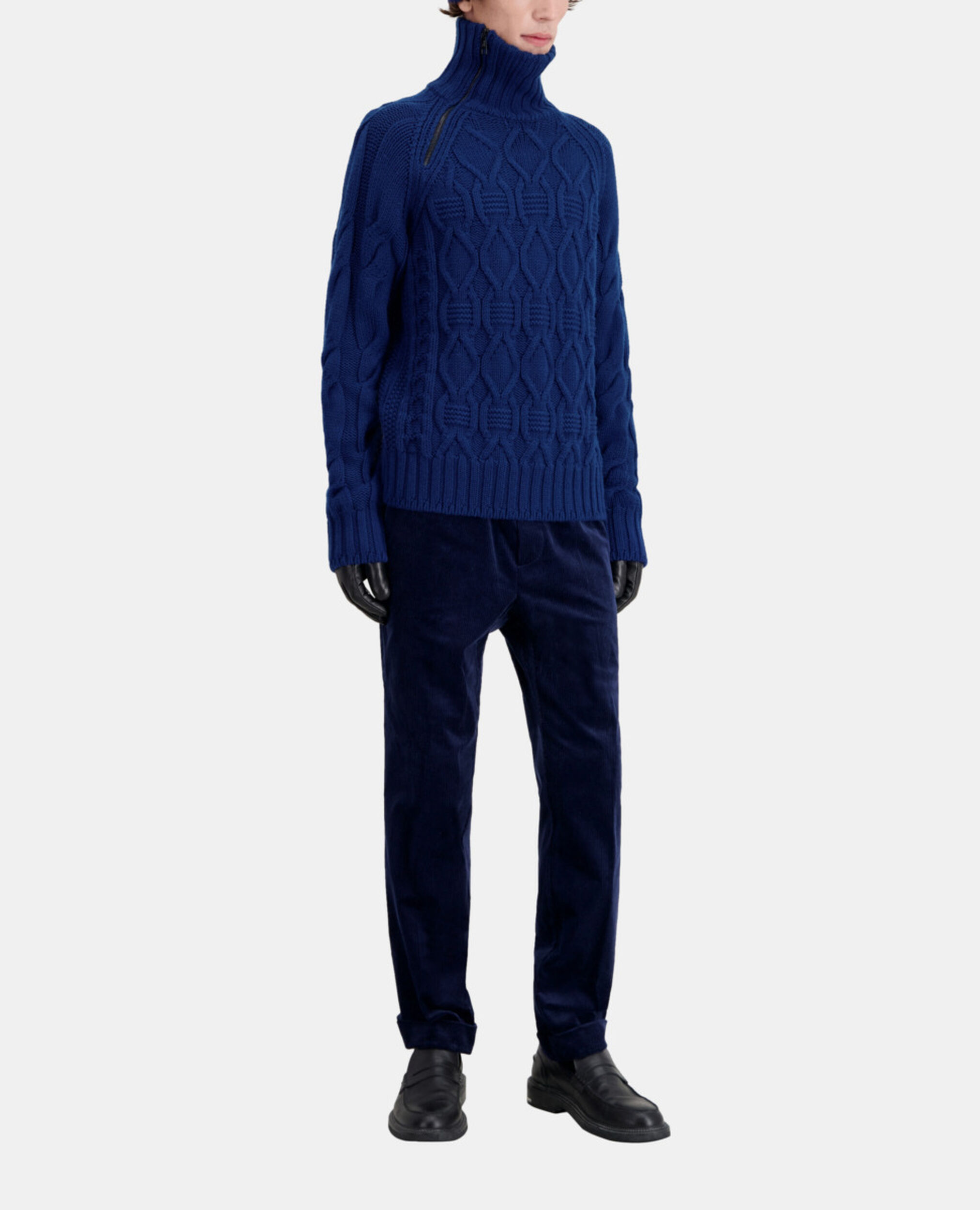 Pull bleu en laine torsadée avec zip