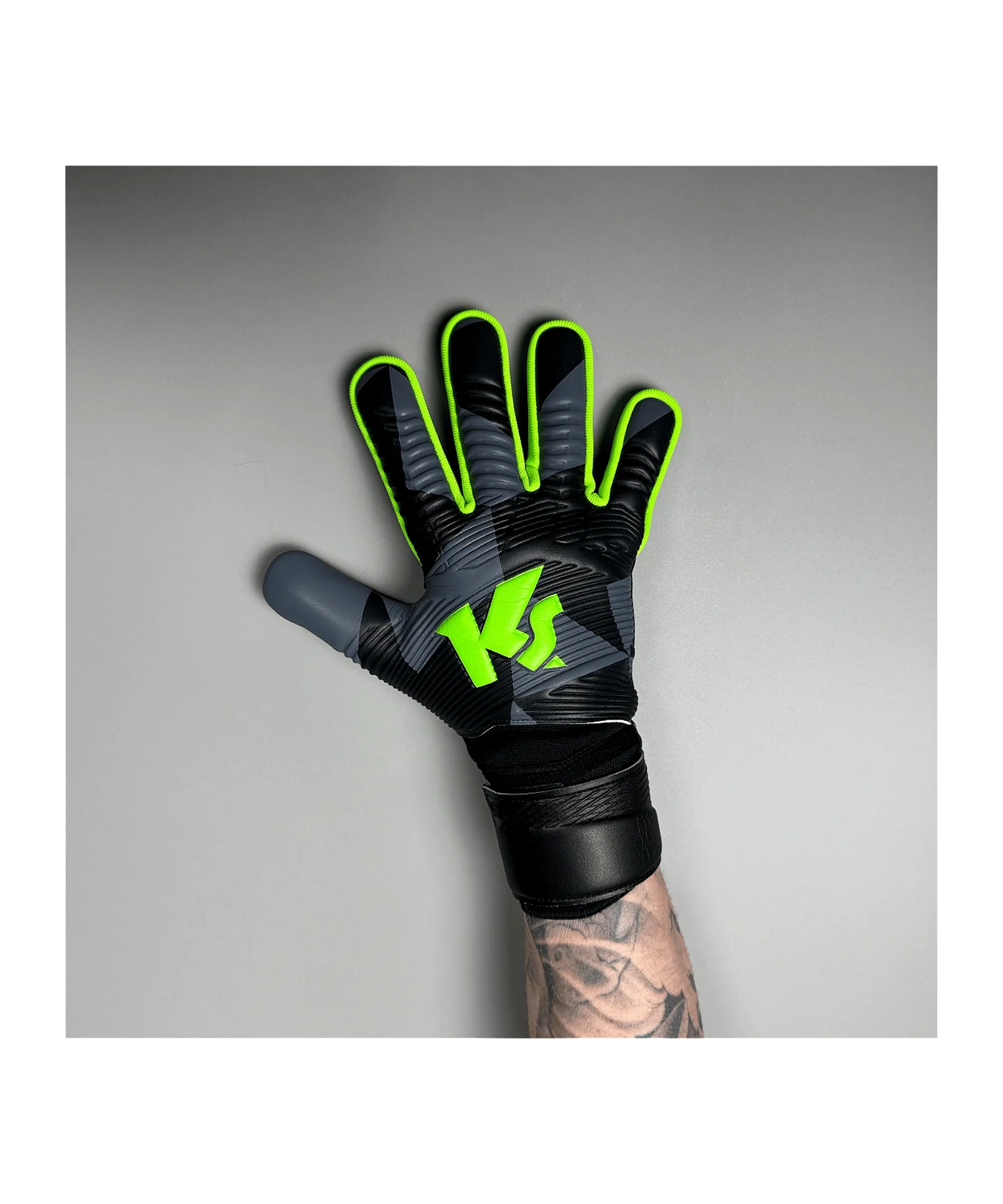 KEEPERsport Varan8 Zone NC Demon Torwarthandschuhe Schwarz