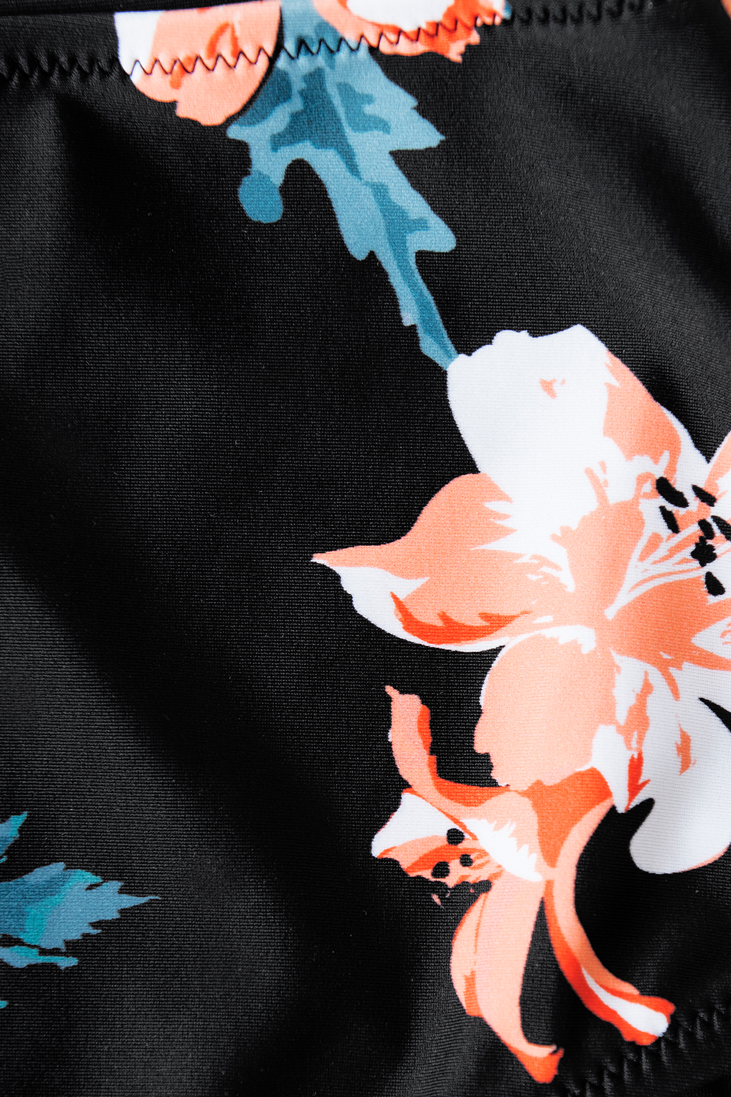 Tankini taille haute à volants et feuilles noir