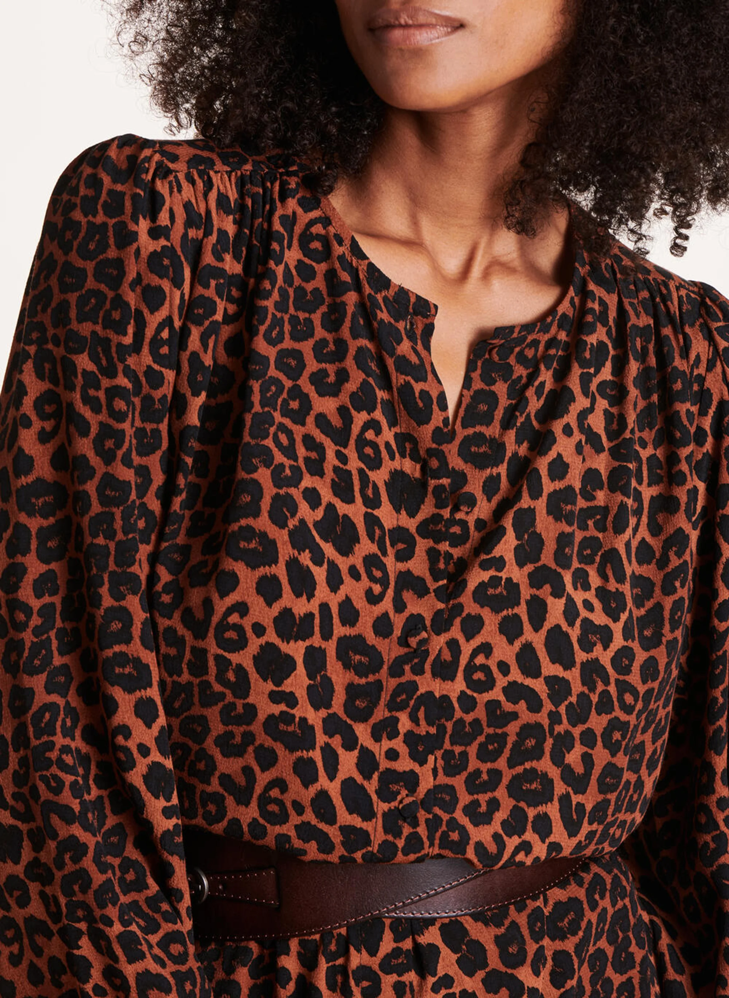 Robe courte col rond droite imprimé | Marron