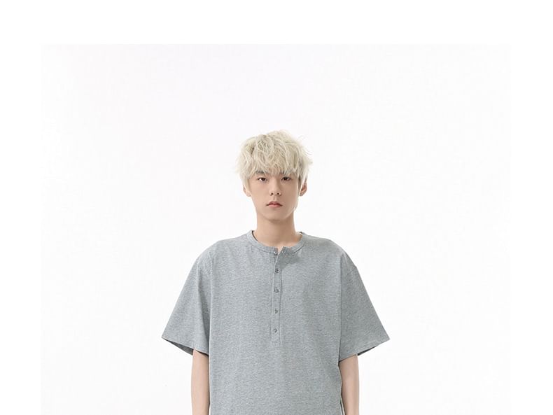 FAERIS - Henley effen T-shirt met korte mouwen