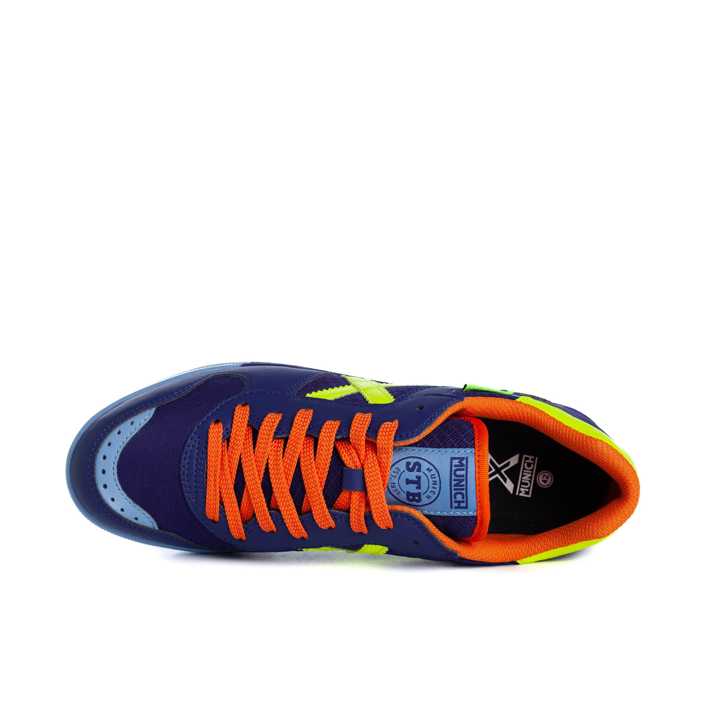Munich Continental V2 Football Trainers