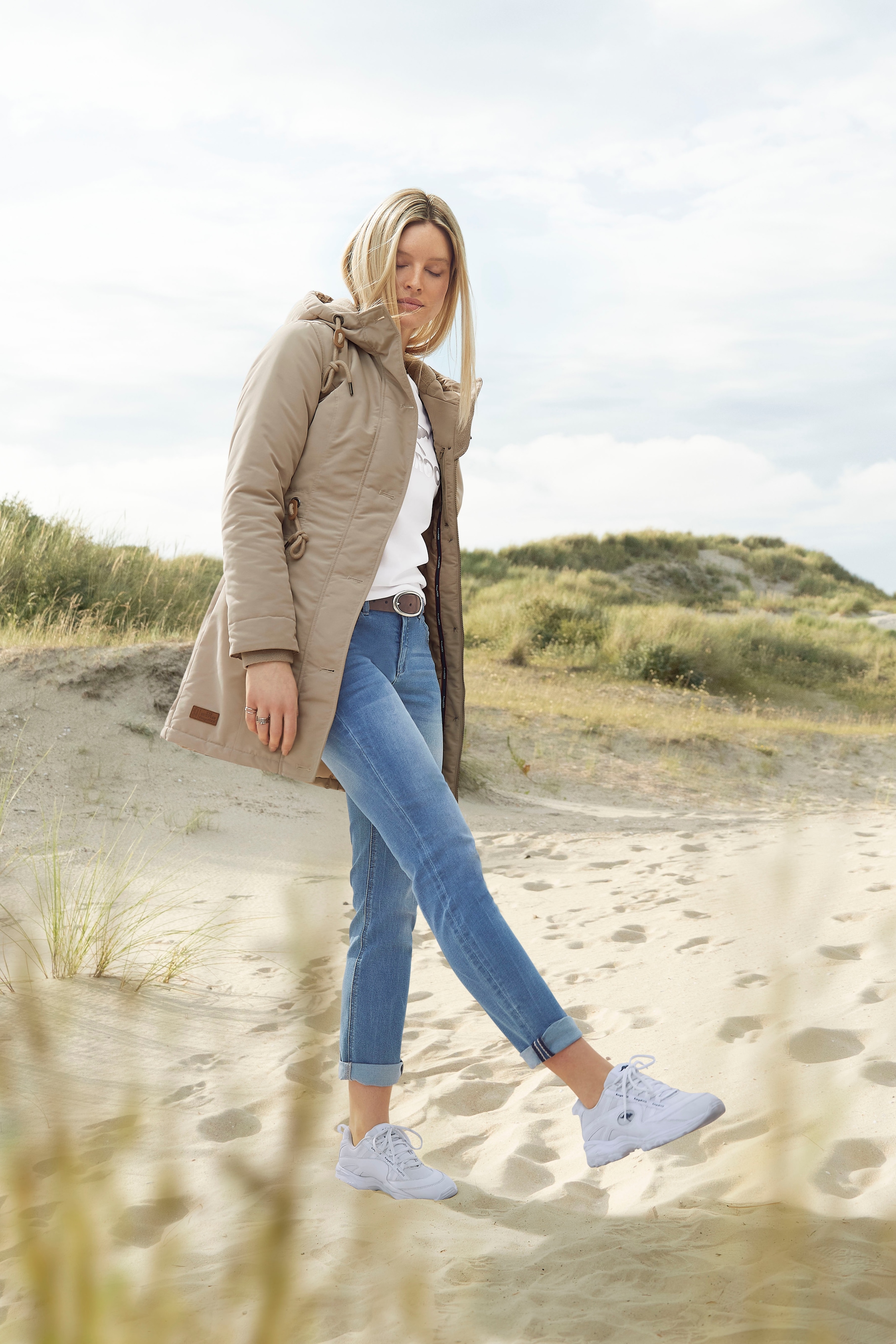 KangaROOS Relax-fit-Jeans »RELAX-FIT HIGH WAIST«, knöchelfreie Schnittform,  krempelbare Beinabschlüsse
